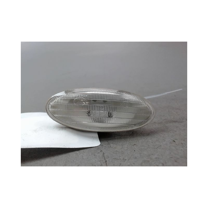 REPETITEUR AILE DROIT NISSAN NOTE