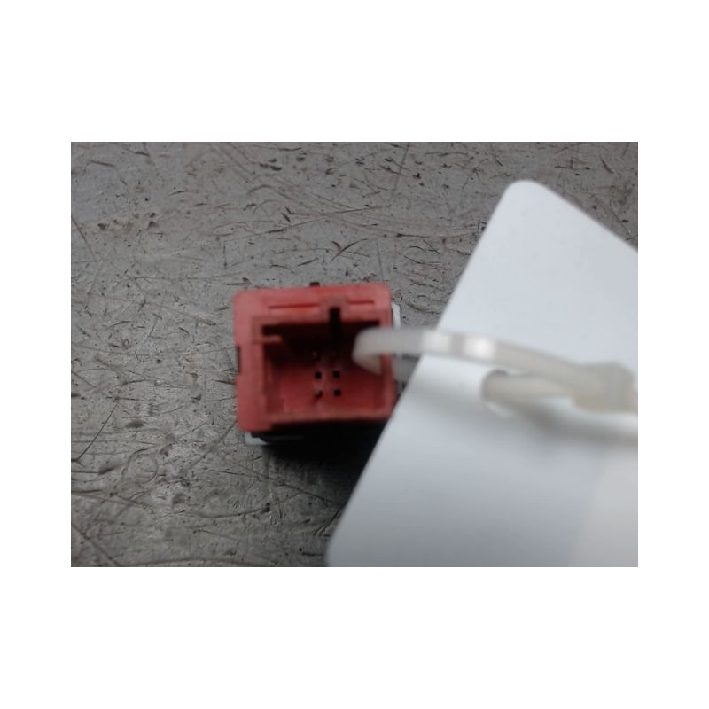 BOUTON DE WARNING CITROEN C4