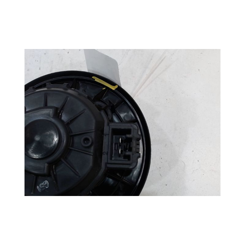 MOTEUR VENTILATEUR CHAUFFAGE FORD FIESTA