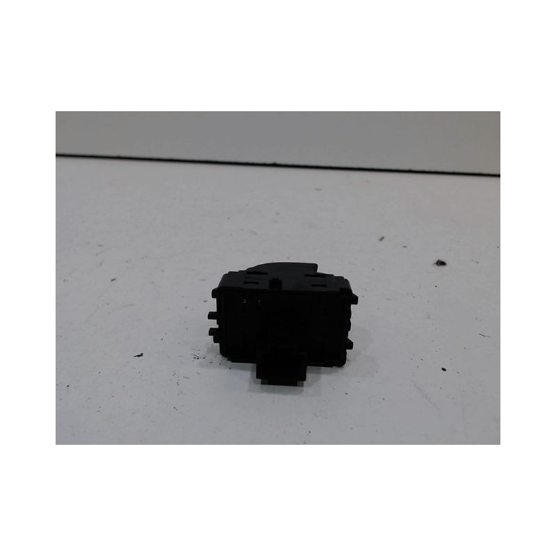 COMMANDE LEVE-GLACE PORTE AVD RENAULT MEGANE