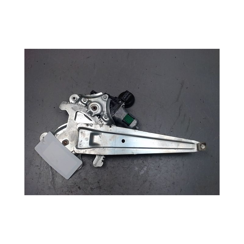 MECANISME+MOTEUR LEVE-GLACE ARRIERE DROIT TOYOTA VERSO-S