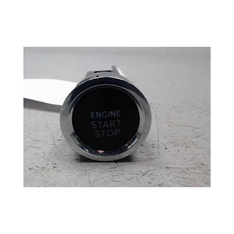 BOUTON DE DEMARRAGE TOYOTA VERSO-S
