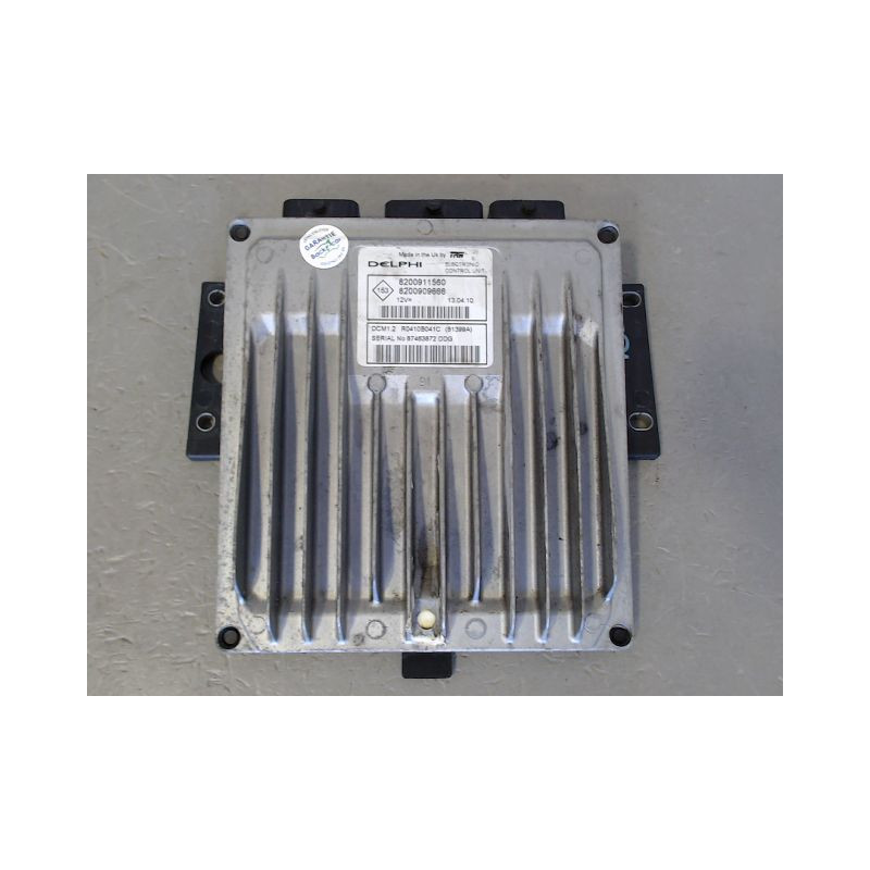 CALCULATEUR MOTEUR RENAULT CLIO