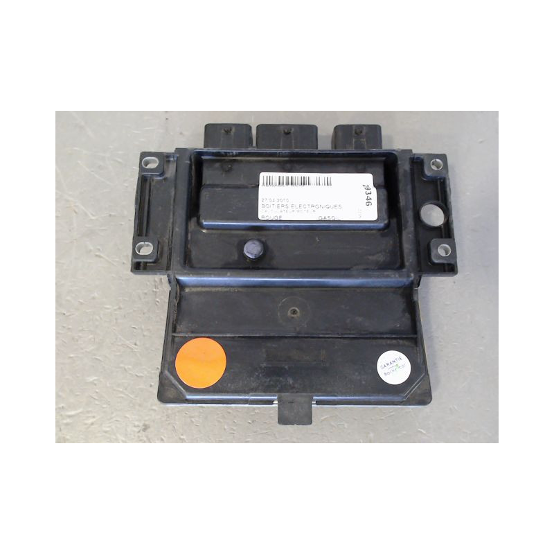 CALCULATEUR MOTEUR RENAULT CLIO