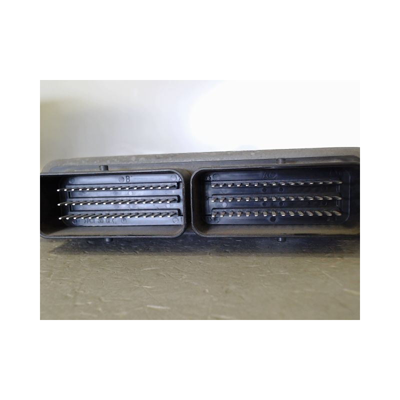 CALCULATEUR MOTEUR RENAULT CLIO