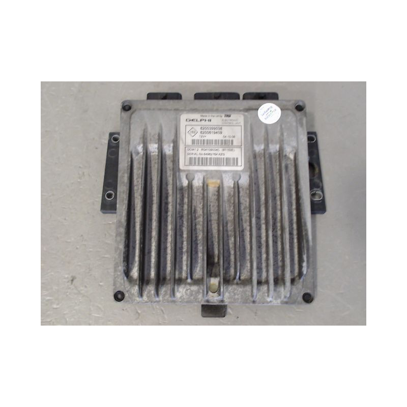 CALCULATEUR MOTEUR RENAULT CLIO