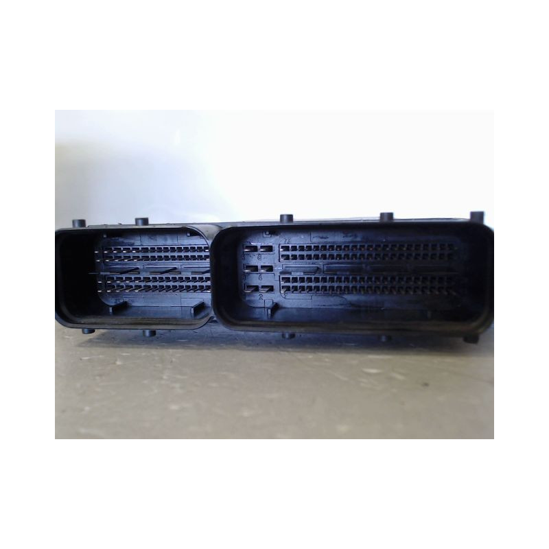CALCULATEUR MOTEUR VOLKSWAGEN GOLF V 2003-2009