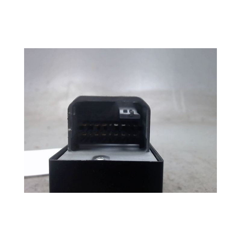 COMMANDE LEVE-GLACE PORTE AVG TOYOTA PRIUS 2004-