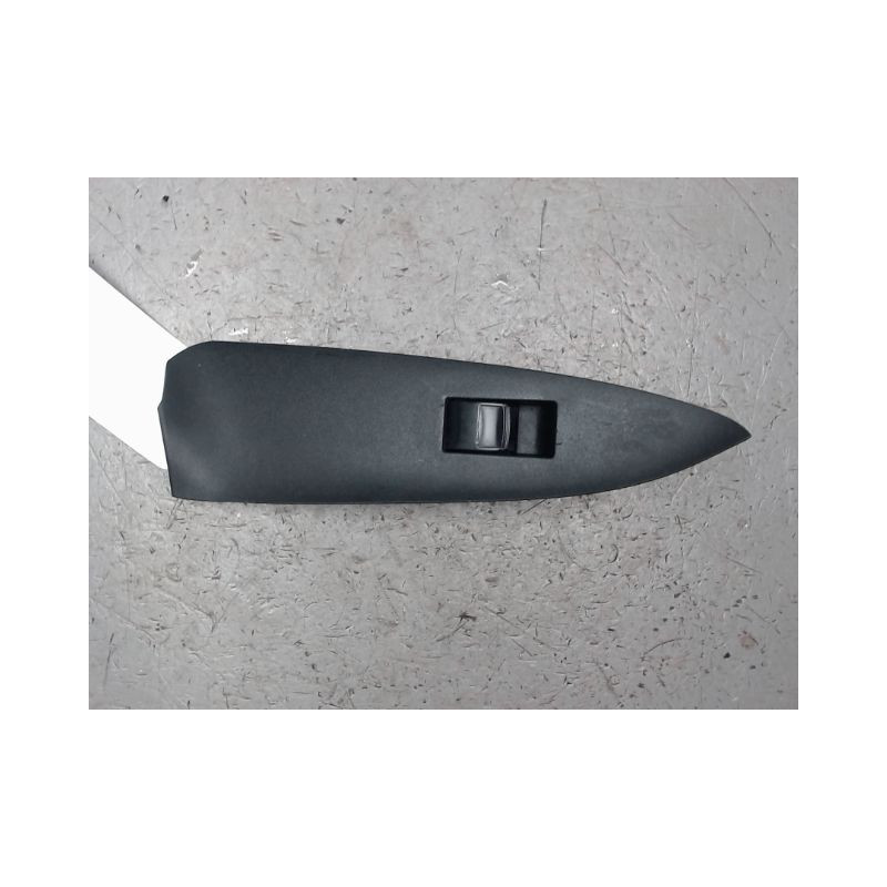 COMMANDE LEVE-GLACE PORTE ARD TOYOTA RAV4 2006