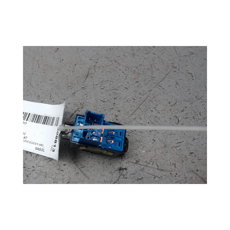 COMMANDE LEVE-GLACE PORTE ARD KIA RIO