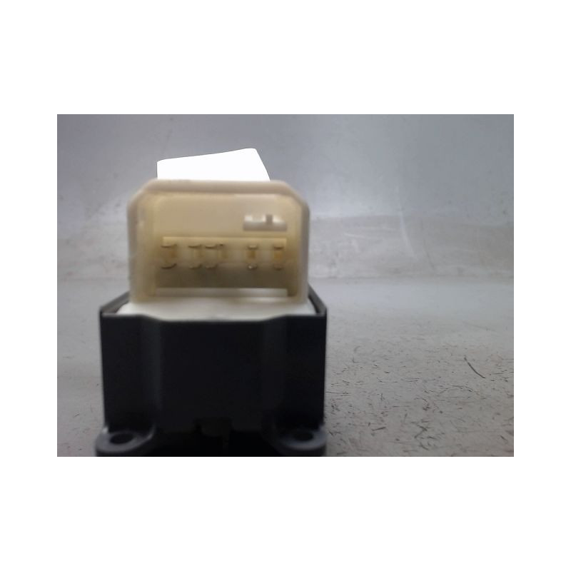 COMMANDE LEVE-GLACE PORTE AVG TOYOTA YARIS II 2010-