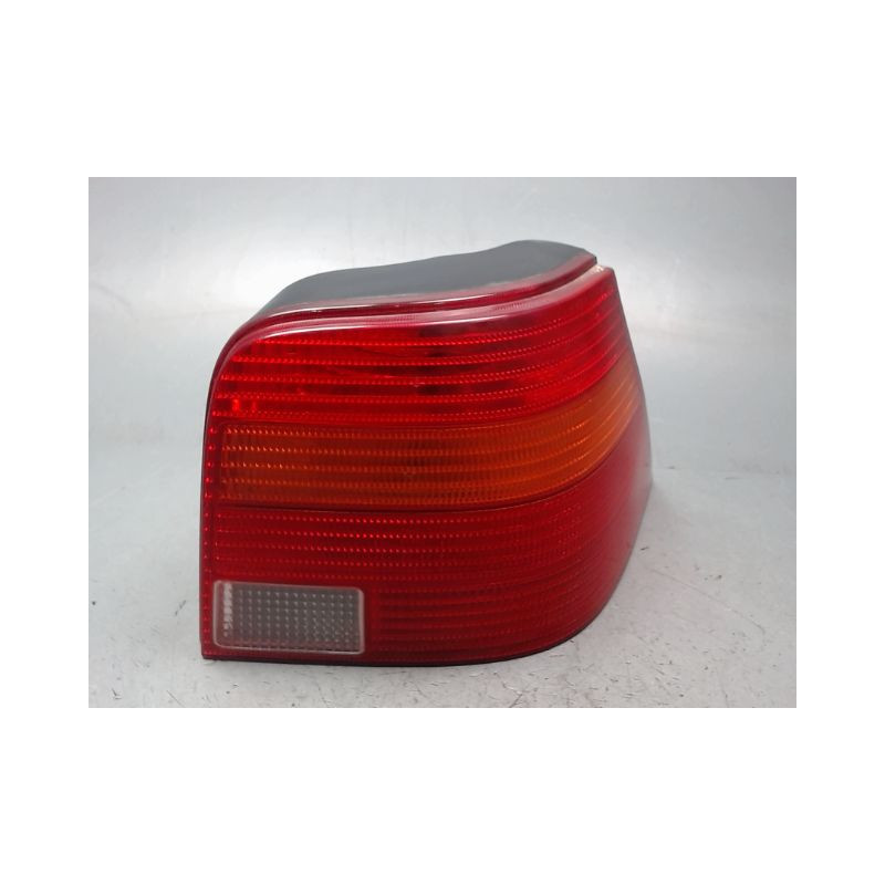 FEU ARRIERE DROIT VOLKSWAGEN GOLF IV 98-2004
