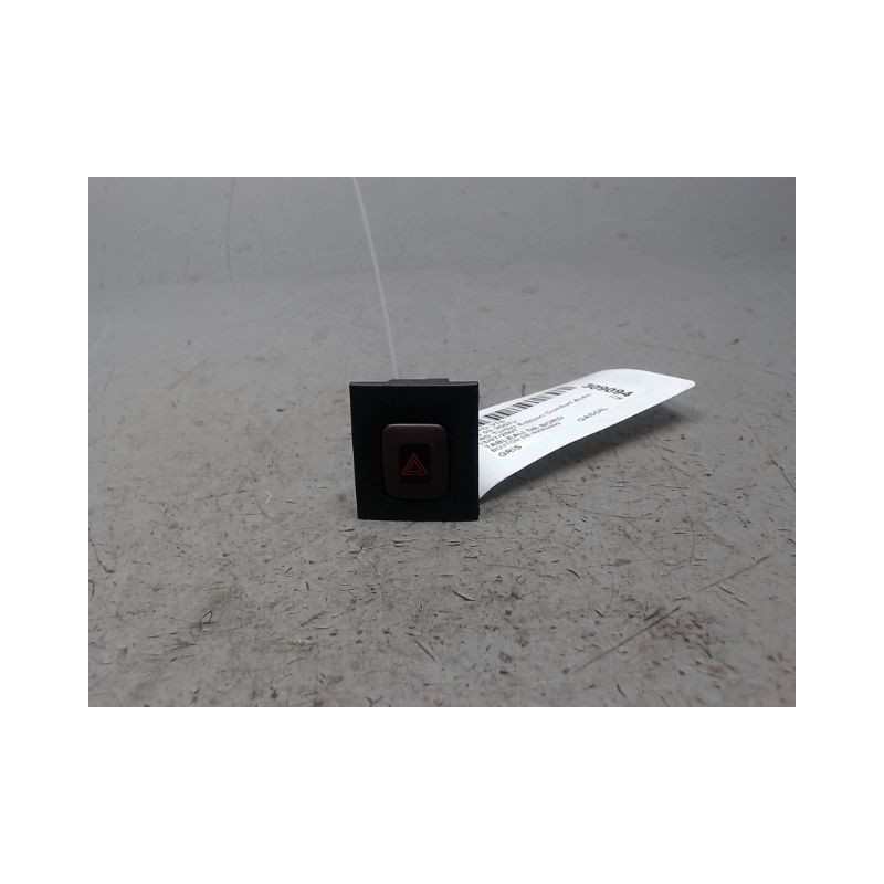 BOUTON DE WARNING VOLVO V70 2007-