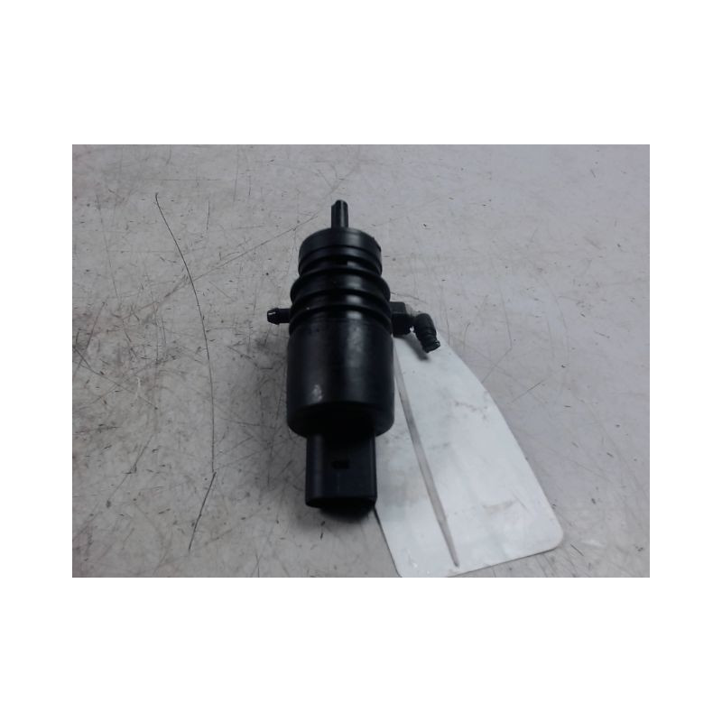 POMPE LAVE-GLACE AVANT MERCEDES CLASSE B 2008-