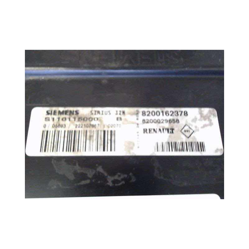 CALCULATEUR MOTEUR RENAULT CLIO