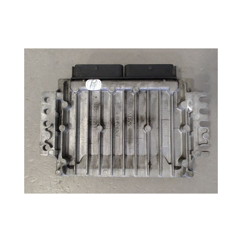 CALCULATEUR MOTEUR RENAULT CLIO