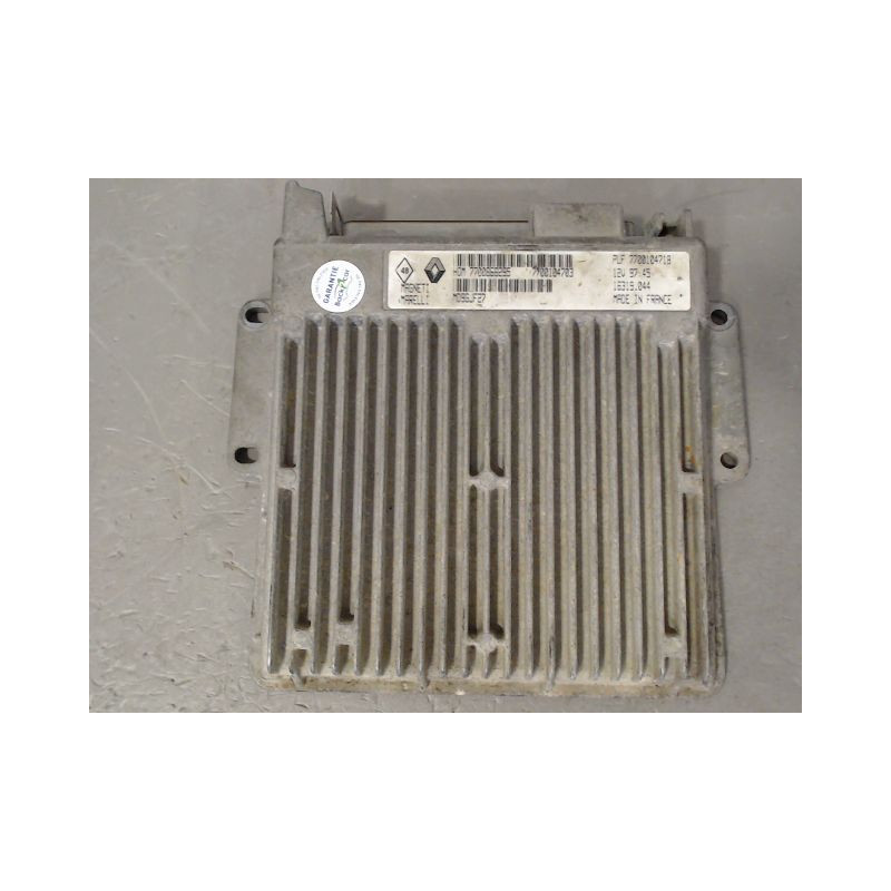 CALCULATEUR MOTEUR RENAULT CLIO