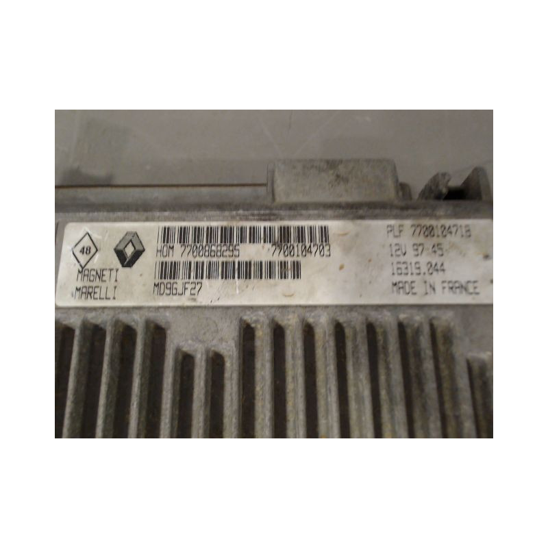 CALCULATEUR MOTEUR RENAULT CLIO