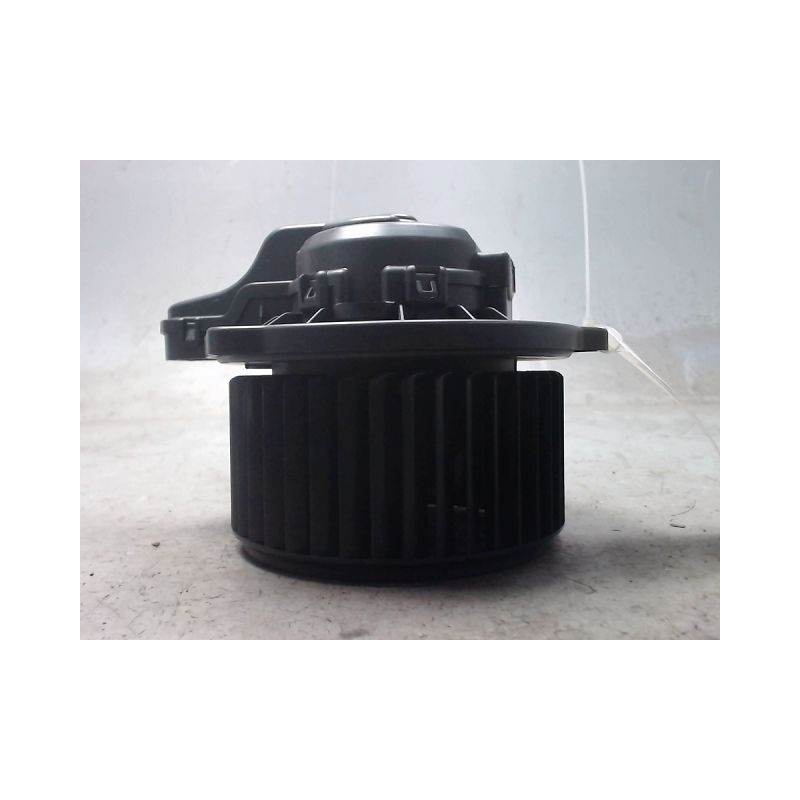 MOTEUR VENTILATEUR CHAUFFAGE KIA RIO