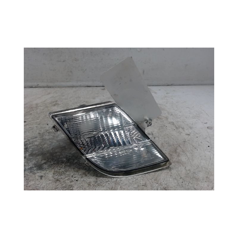 CLIGNOTANT DROIT NISSAN MICRA C+C