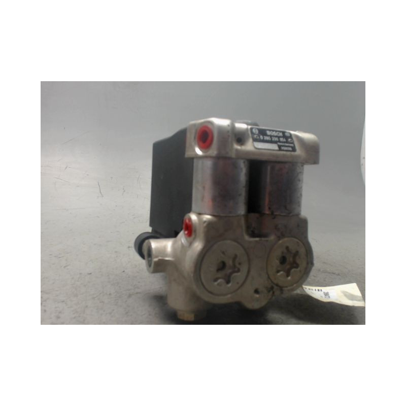 UNITE HYDRAULIQUE ABS VOLVO 940