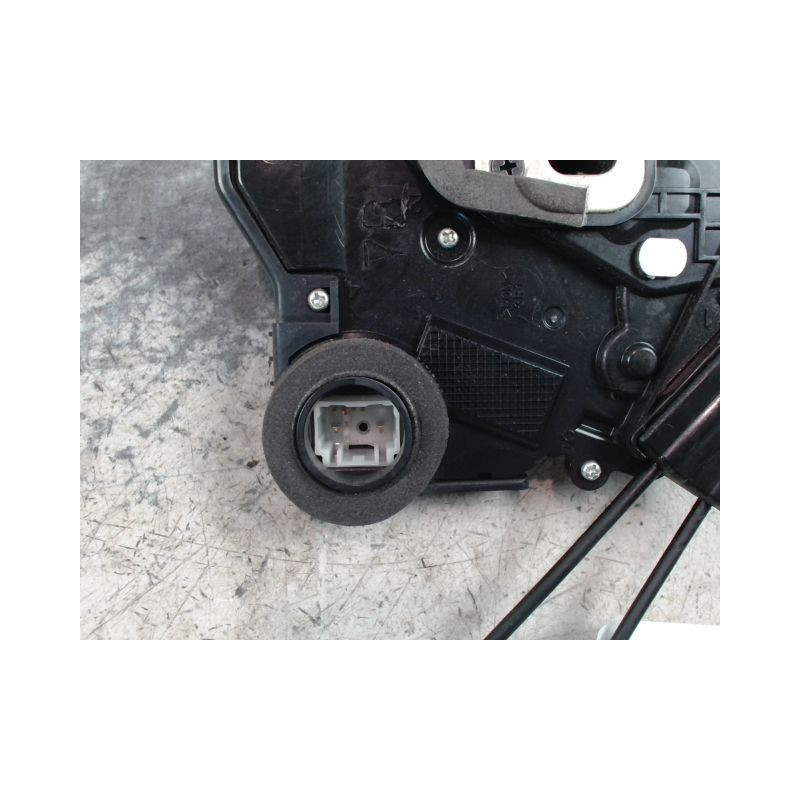 SYSTEME CONDAMNATION AVANT DROIT TOYOTA YARIS 2005-