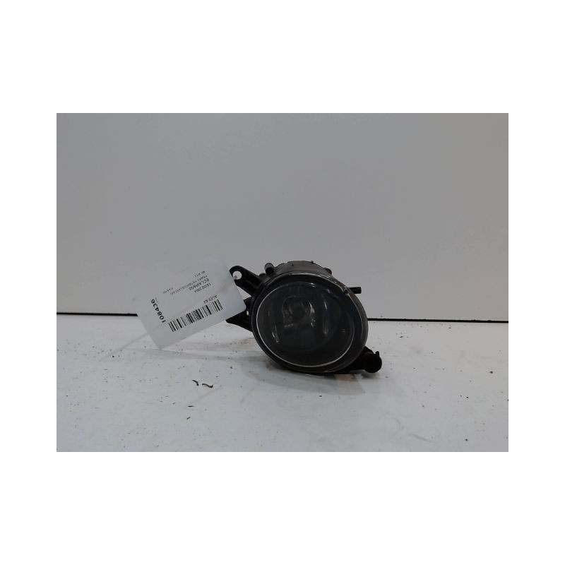 PHARE ANTIBROUILLARD AVANT DROIT AUDI A4