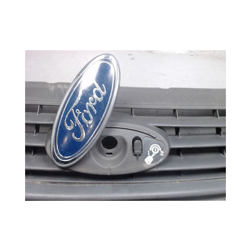 CALANDRE FORD C-MAX