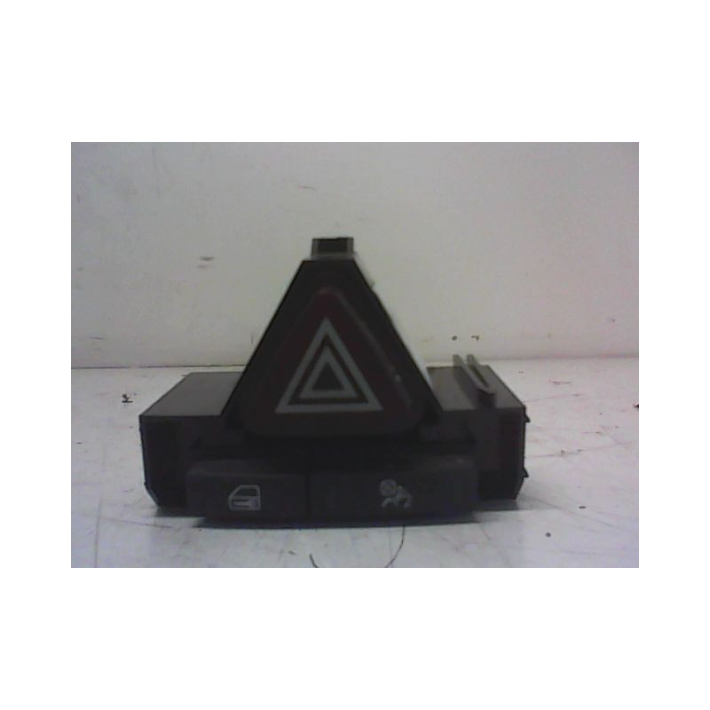BOUTON DE WARNING OPEL CORSA