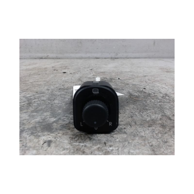 COMMANDE RETROVISSEUR EXTERIEUR ELECTRIQUE SKODA SUPERB