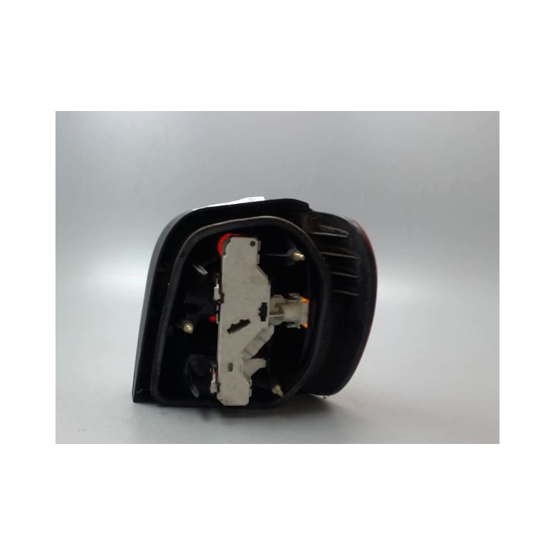 FEU ARRIERE GAUCHE  VOLKSWAGEN POLO III Phase 1 (6N) 1994-1999