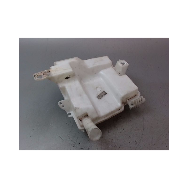 RESERVOIR LAVE-GLACE AVANT FORD FOCUS SW II Phase 2 2008-2010