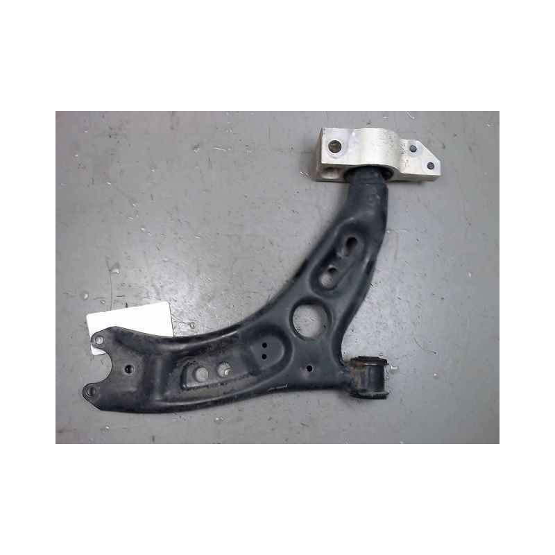TRIANGLE INFERIEUR AVANT DROIT VOLKSWAGEN TIGUAN