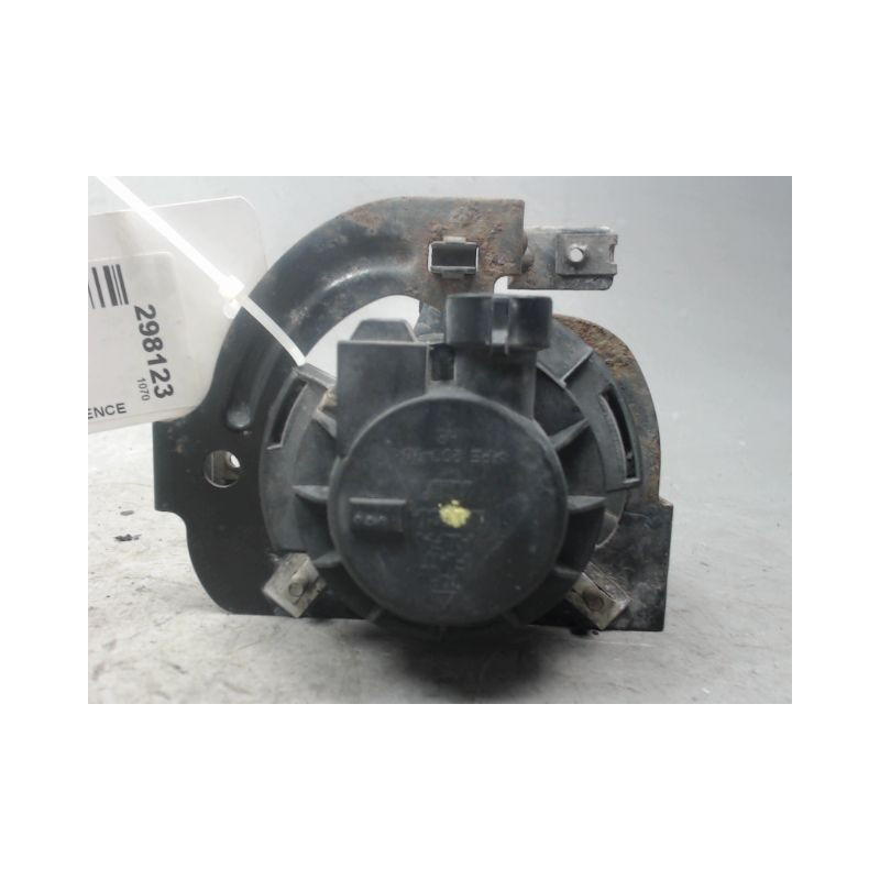 PHARE ANTIBROUILLARD AVANT DROIT ALFA ROMEO 147