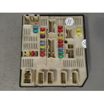 BOITE A FUSIBLES RENAULT MEGANE III ESTATE 09-