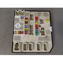 BOITE A FUSIBLES RENAULT MEGANE III ESTATE 09-