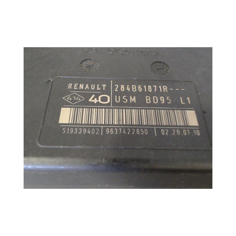 BOITE A FUSIBLES RENAULT MEGANE III ESTATE 09-