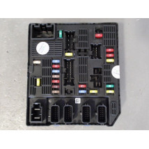 BOITE A FUSIBLES RENAULT SCENIC III 2009-