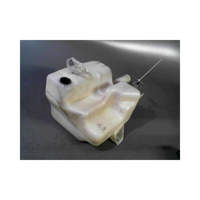 RESERVOIR LAVE-GLACE AVANT TOYOTA AVENSIS