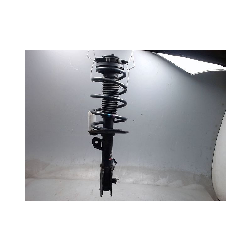 AMORTISSEUR AVANT DROIT NISSAN QHASQAI 2007-