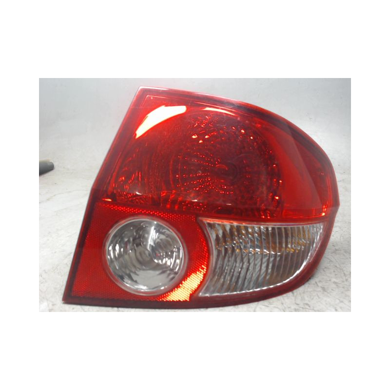 FEU ARRIERE DROIT HYUNDAI GETZ