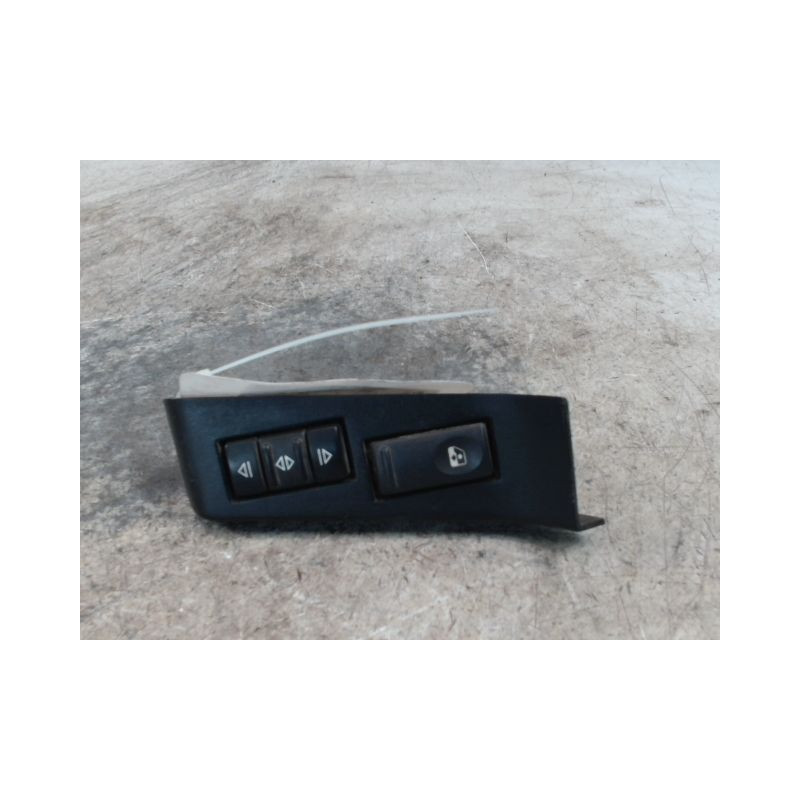 COMMANDE LEVE-GLACE PORTE AVD NISSAN INTERSTAR