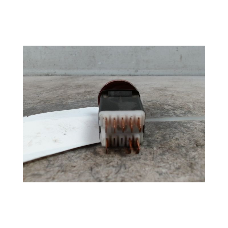 BOUTON DE WARNING NISSAN INTERSTAR
