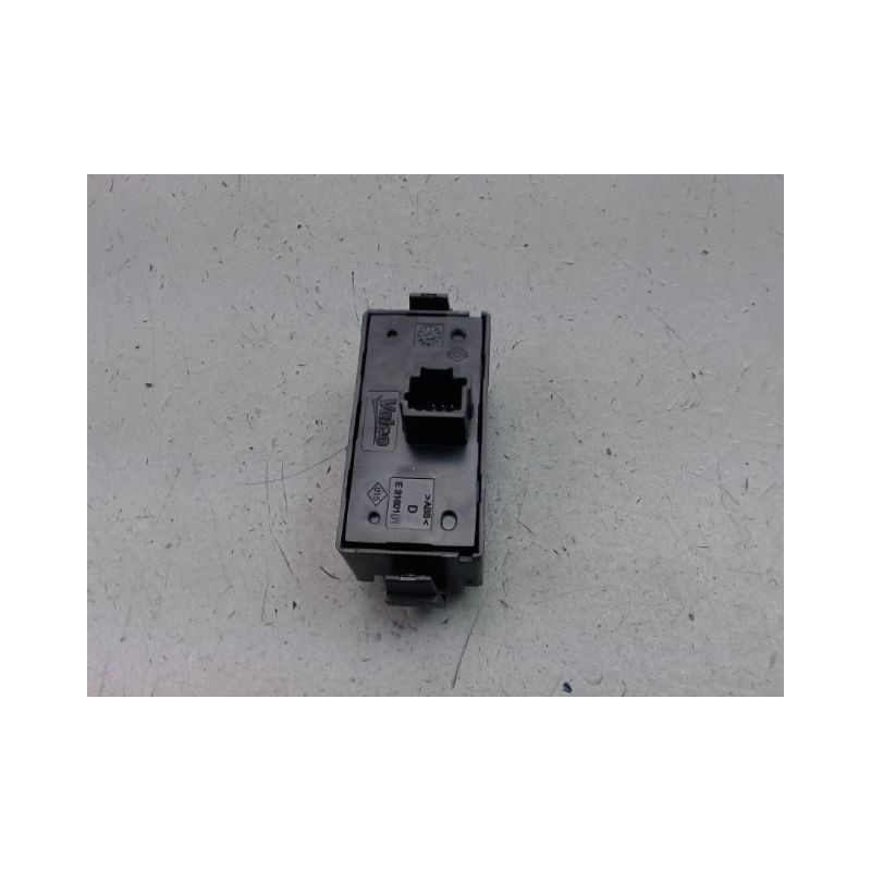BOUTON DE WARNING DACIA SANDERO II Phase 1 2012-...