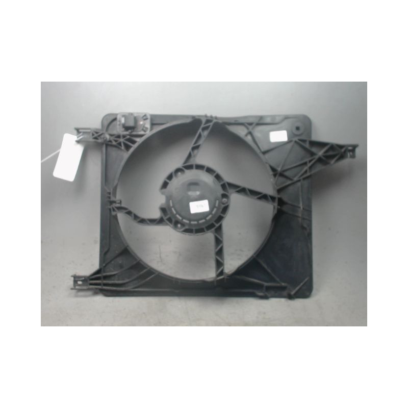 SUPPORT DE VENTILATEUR NISSAN QASHQAI