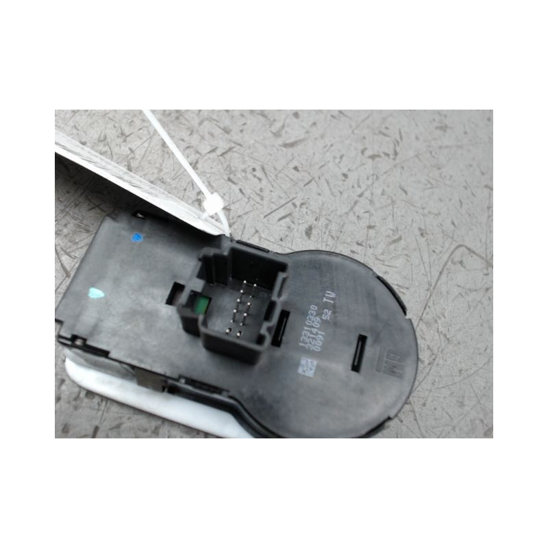 COMMANDE ECLAIRAGE OPEL CORSA