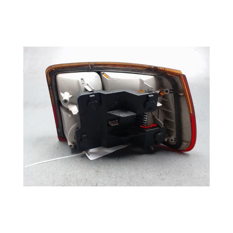 FEU ARRIERE GAUCHE  OPEL ASTRA 94-98