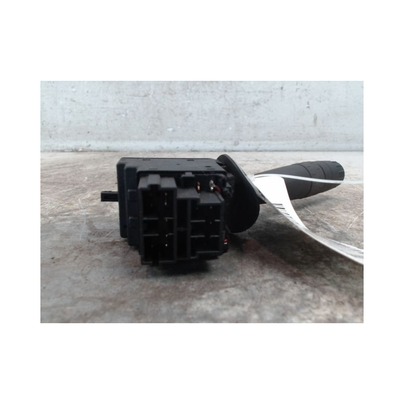 COMMANDE CLIGNOTANT AIXAM S8