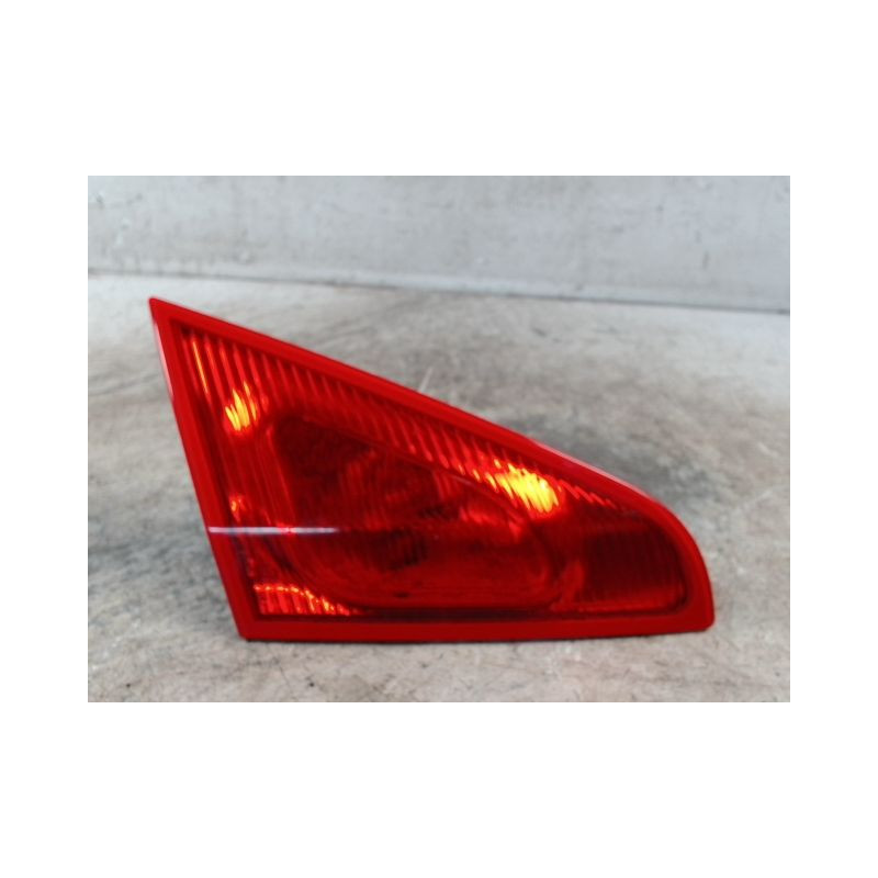 FEU ARRIERE INTERIEUR GAUCHE MITSUBISHI COLT CZ 2005-