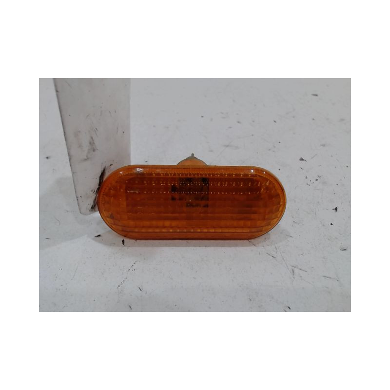 REPETITEUR AILE DROIT FORD FUSION